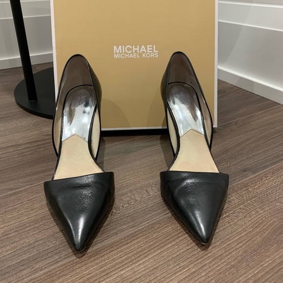 MICHAEL Michael Kors Black Heels - Picture 5 of 13